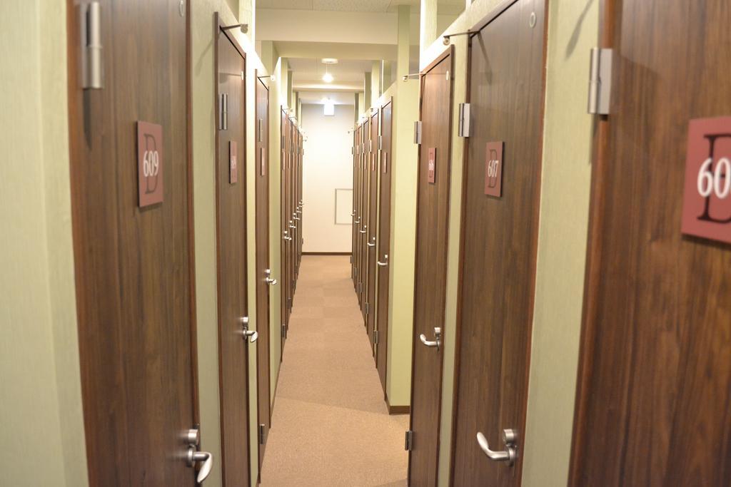1 Night 1980 Asakusa Simple Capsulehotel Tokio